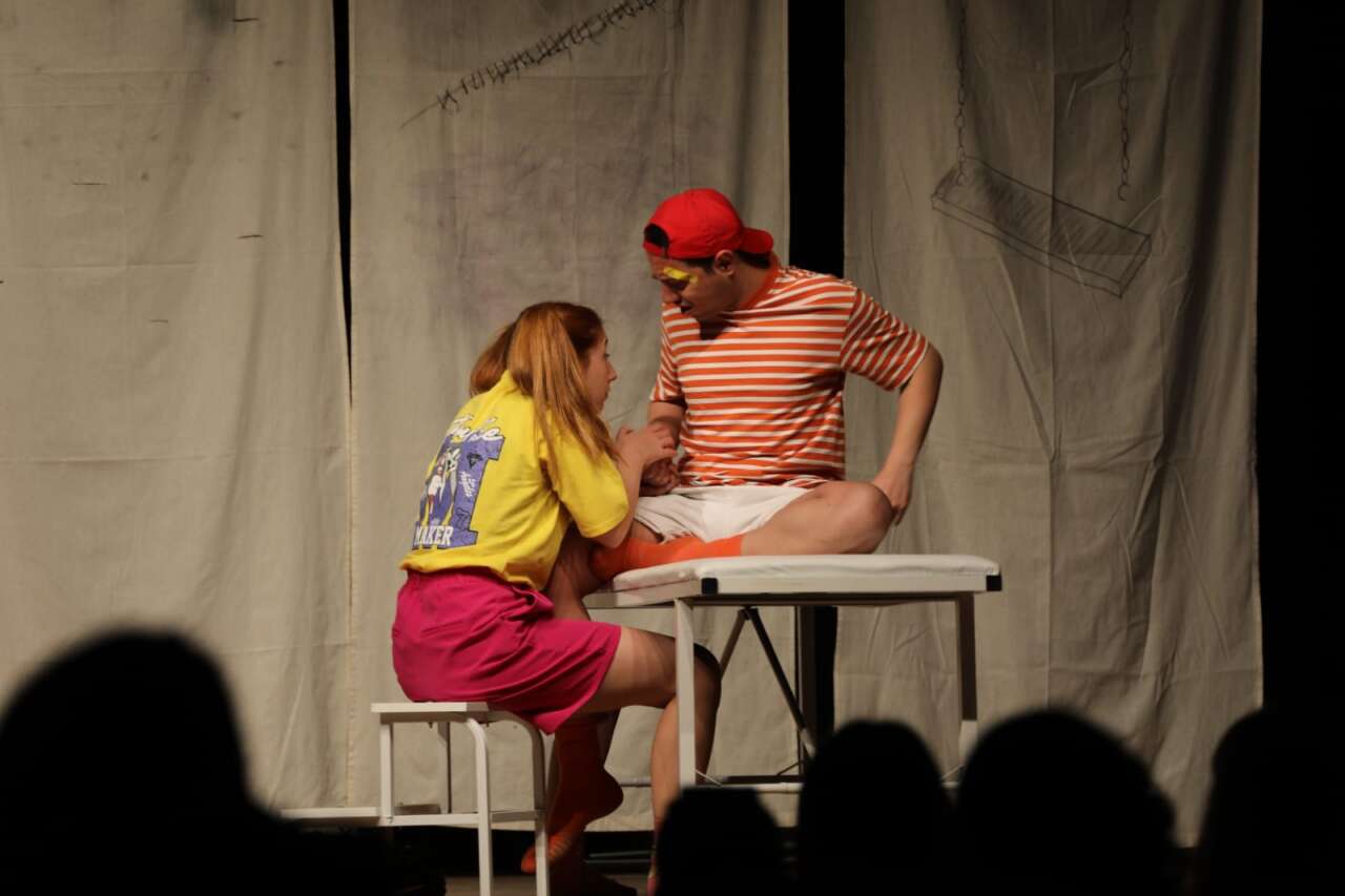 Menteşe Belediye Tiyatrosu “Çocuk Parkı Yaraları” İle Fethiye’de Sahne Aldı 2